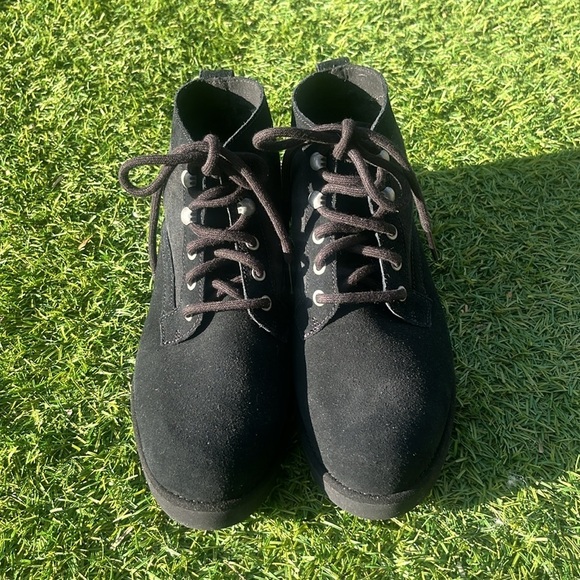 NWT UGG Bethany Boots - Picture 3 of 7